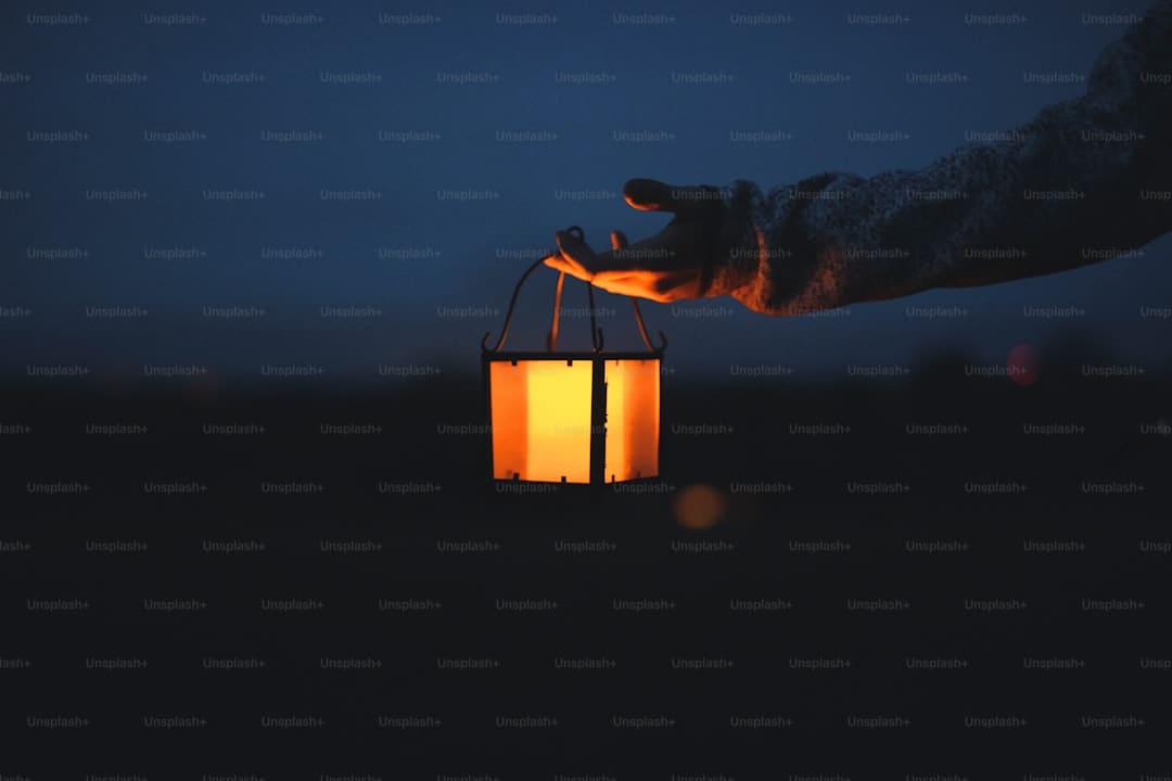 解锁新的身份！易烊千玺出资蒋奇明张艺凡主演电影